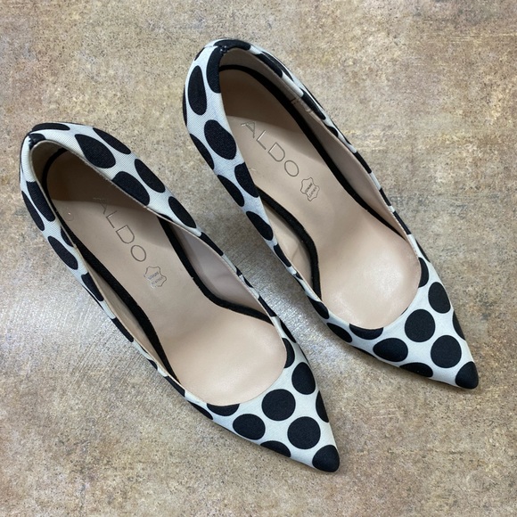 Beautiful Aldo Shoes - Picture 2 of 4